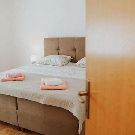 I&T Apartman Gospic Ngoại thất bức ảnh