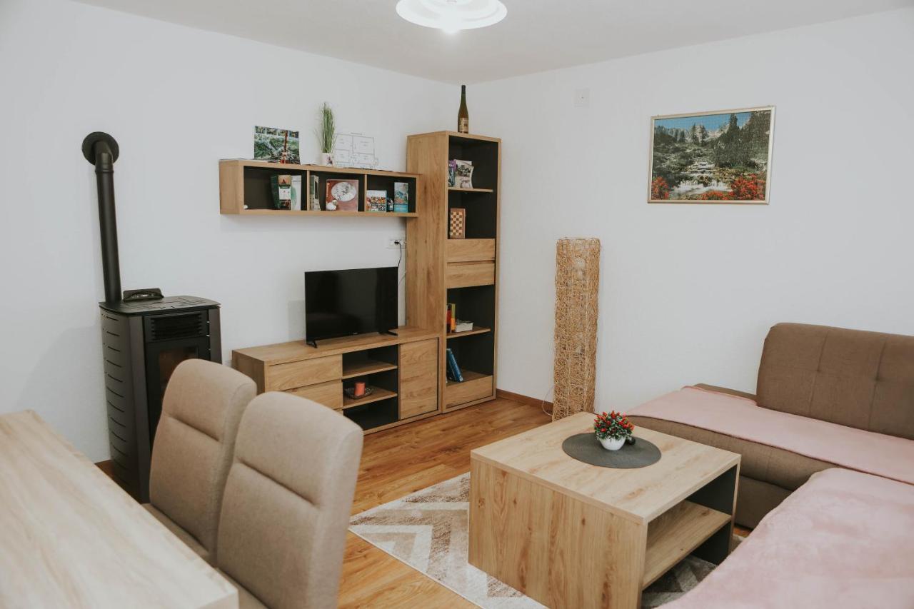 I&T Apartman Gospic Ngoại thất bức ảnh