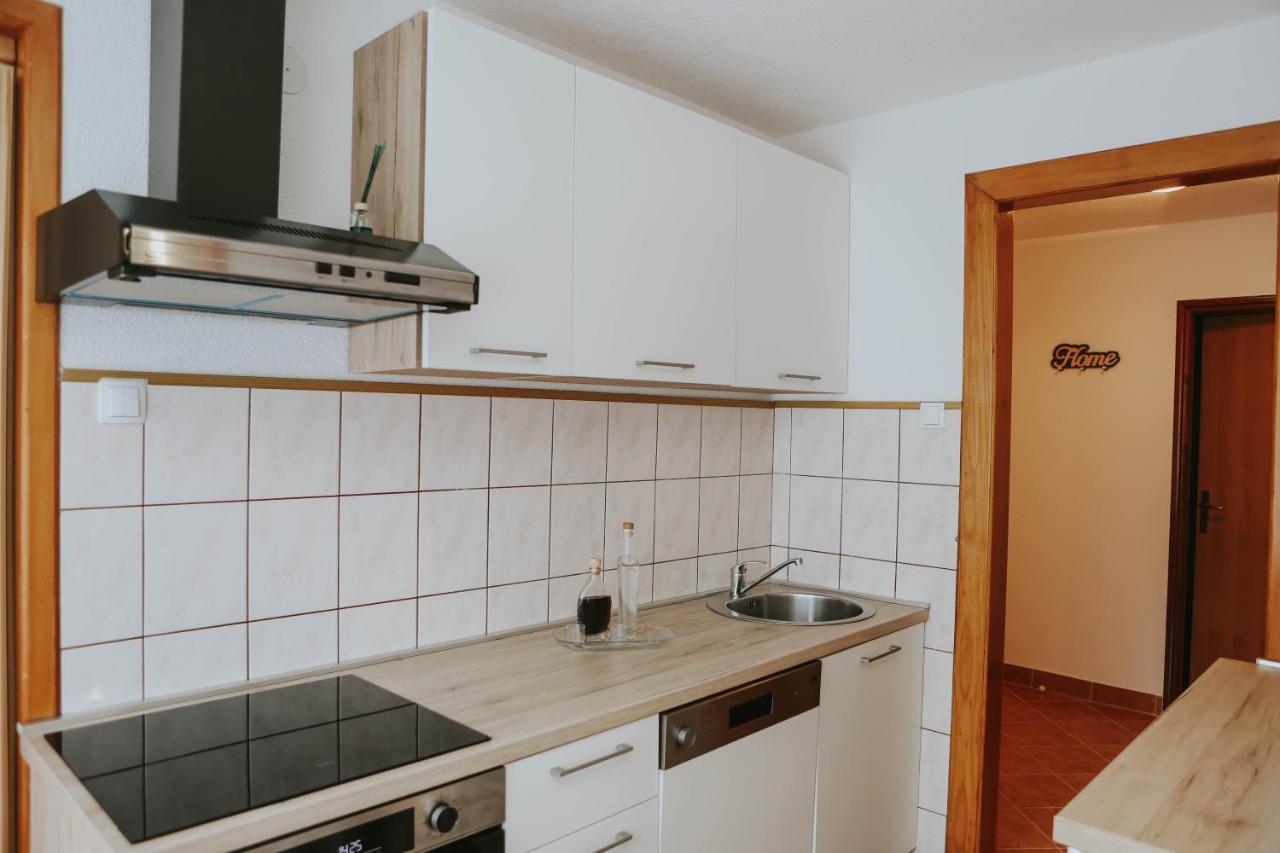 I&T Apartman Gospic Ngoại thất bức ảnh