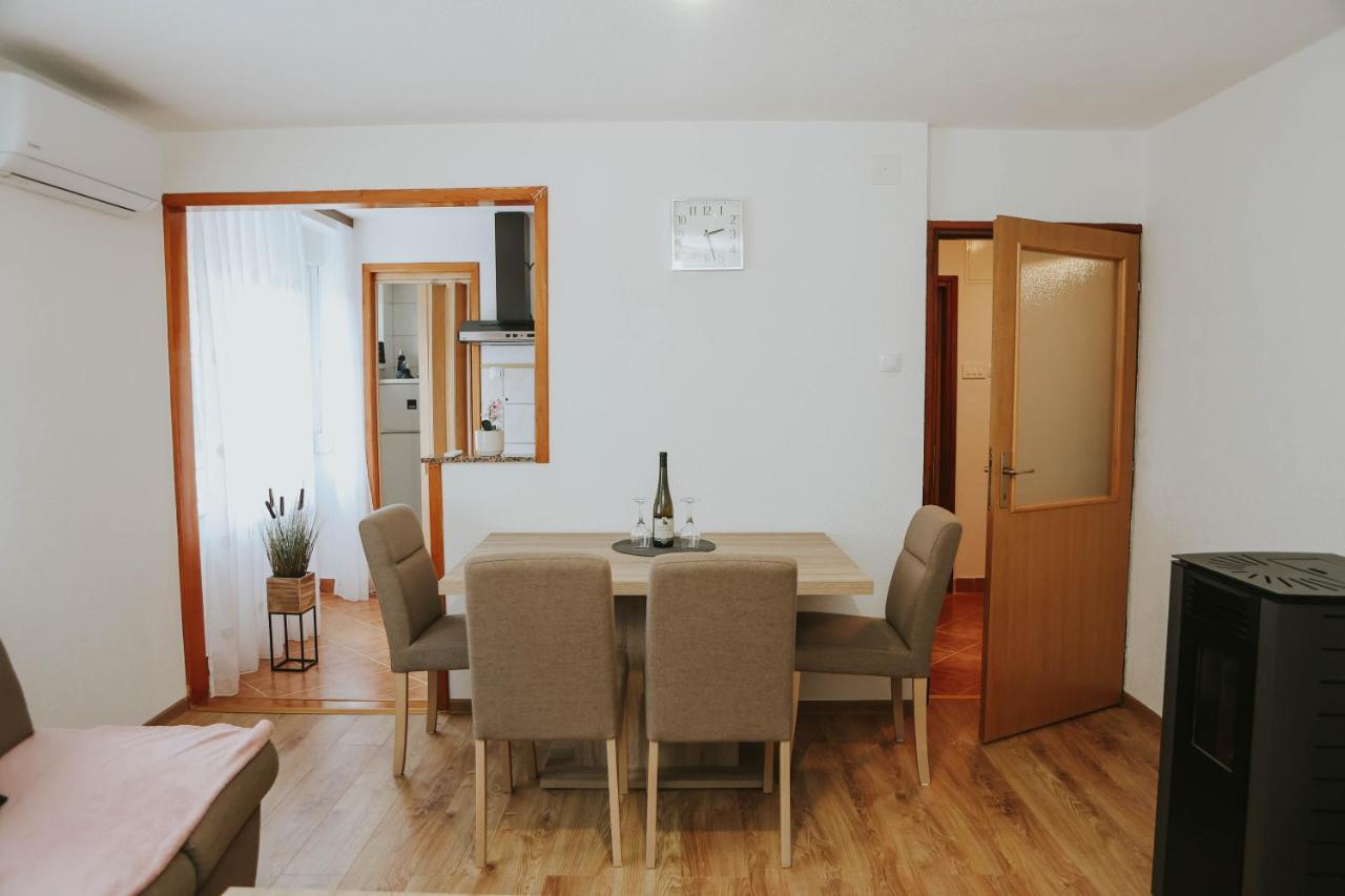 I&T Apartman Gospic Ngoại thất bức ảnh