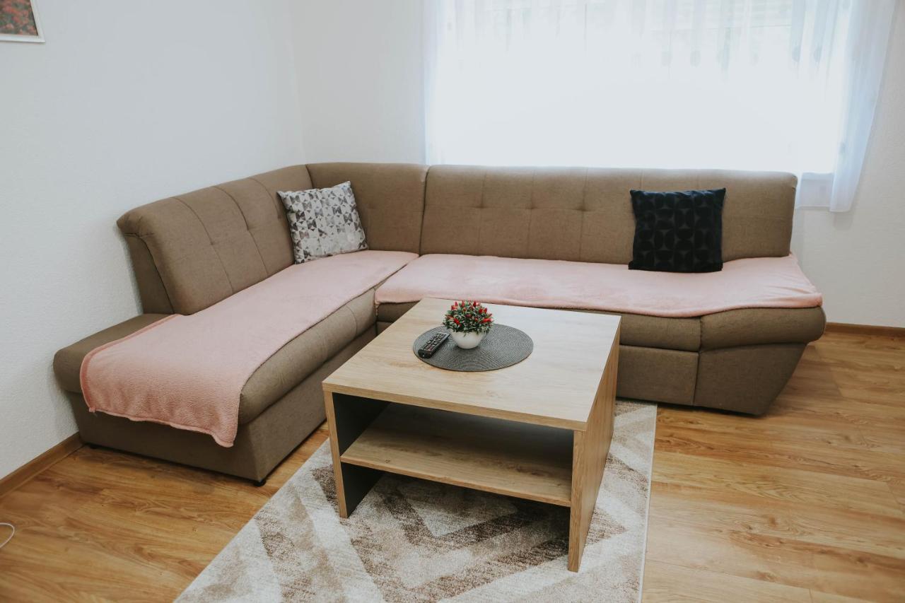 I&T Apartman Gospic Ngoại thất bức ảnh