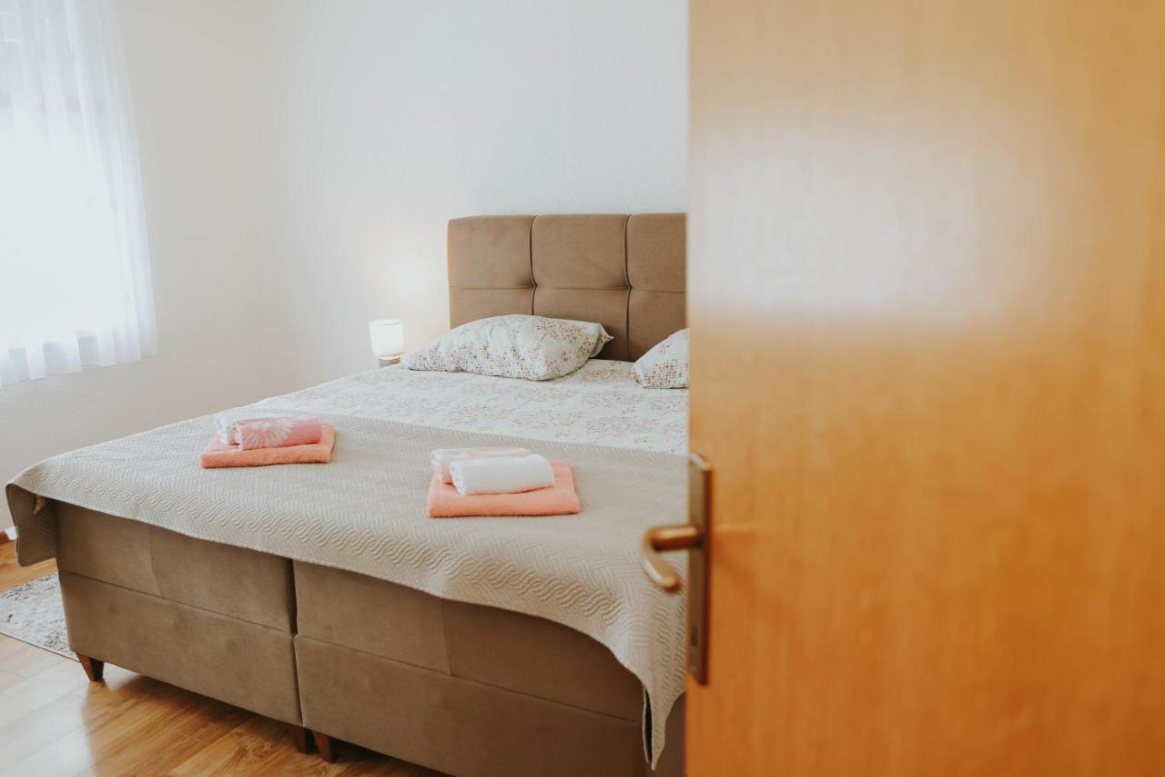 I&T Apartman Gospic Ngoại thất bức ảnh