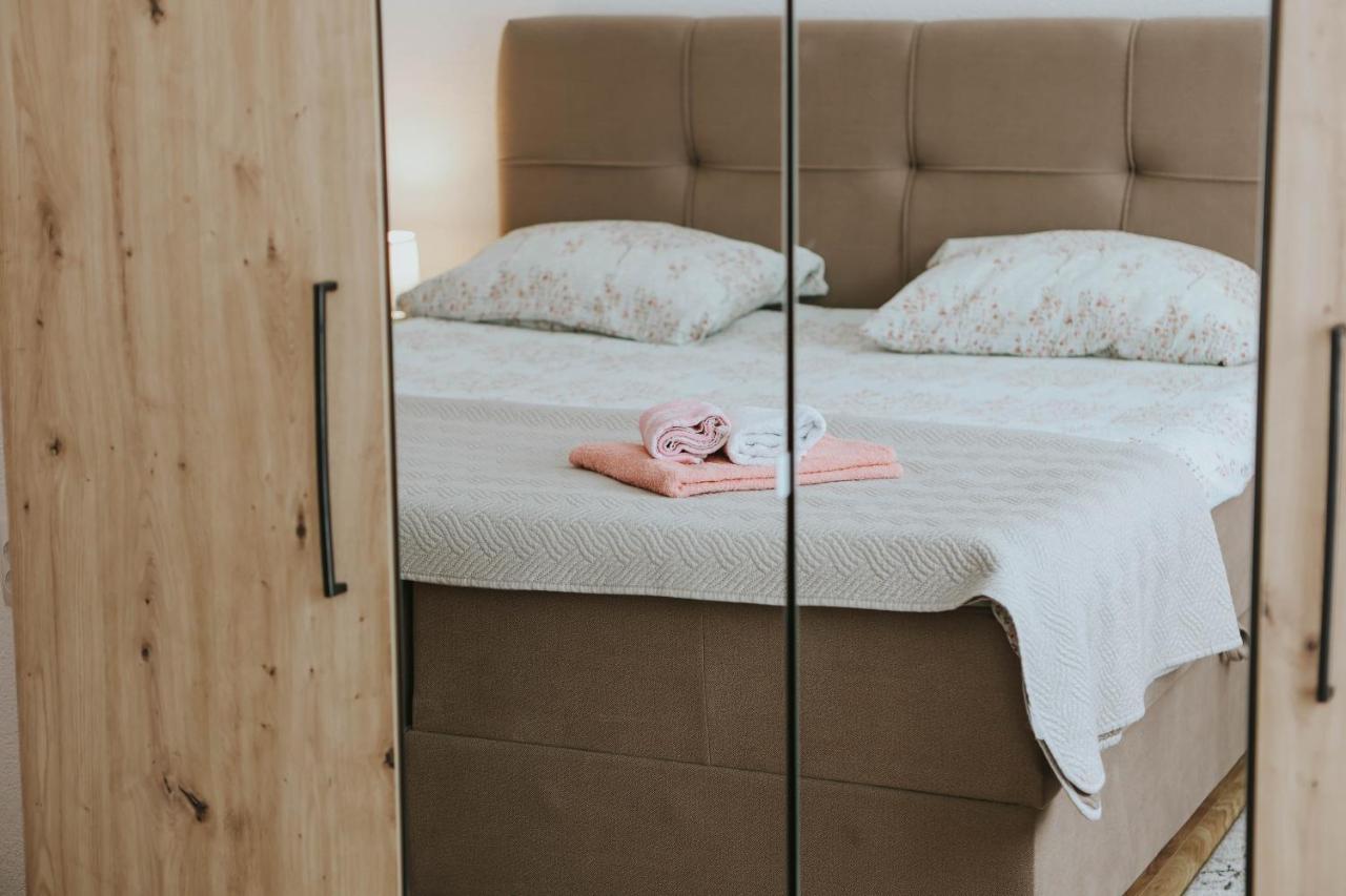 I&T Apartman Gospic Ngoại thất bức ảnh