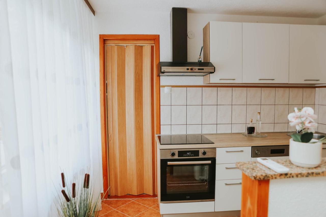 I&T Apartman Gospic Ngoại thất bức ảnh