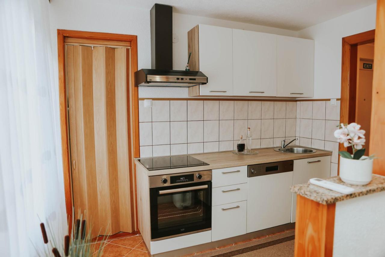 I&T Apartman Gospic Ngoại thất bức ảnh