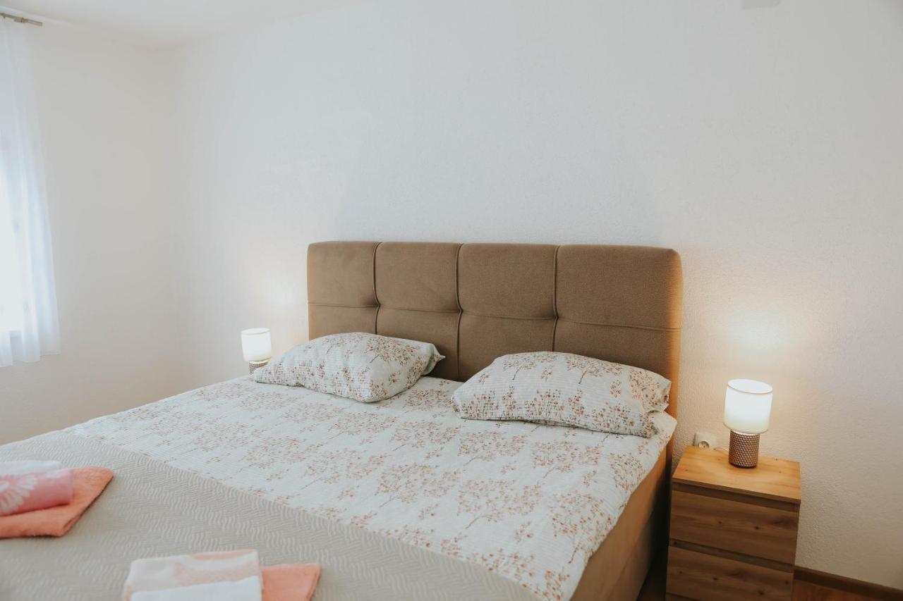 I&T Apartman Gospic Ngoại thất bức ảnh